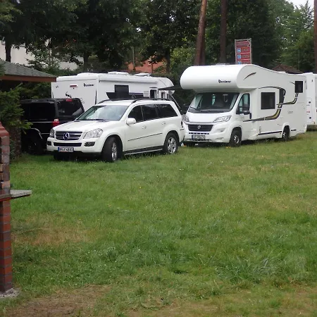 Gosciniec - Byla Baza Wojskowa 홀리데이파크 보르네 술리노보