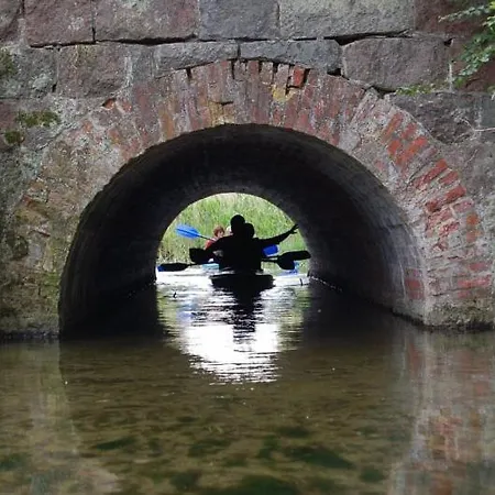 Gosciniec - Byla Baza Wojskowa * 보르네 술리노보