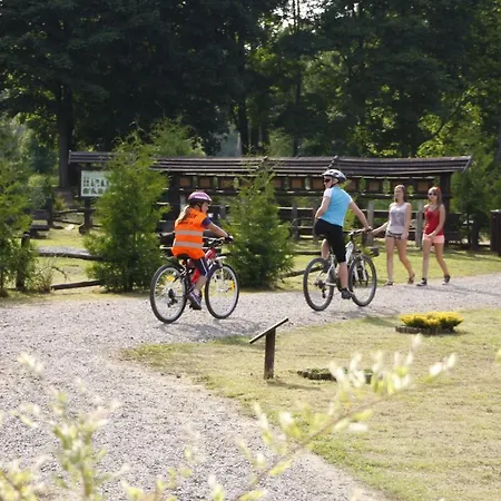 Gosciniec - Byla Baza Wojskowa 홀리데이파크