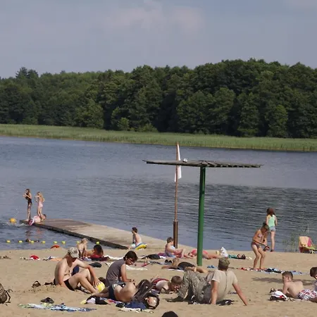 Gosciniec - Byla Baza Wojskowa 홀리데이파크 보르네 술리노보