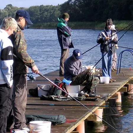 Gosciniec - Byla Baza Wojskowa 보르네 술리노보