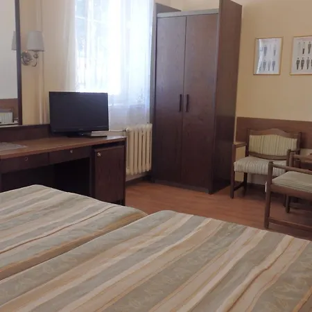 Gosciniec - Byla Baza Wojskowa * 보르네 술리노보