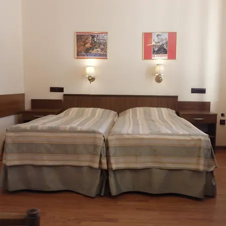 Gosciniec - Byla Baza Wojskowa Prázdninový areál *