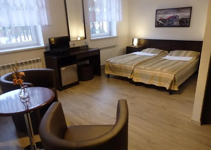 Gosciniec - Byla Baza Wojskowa * Borne Sulinowo